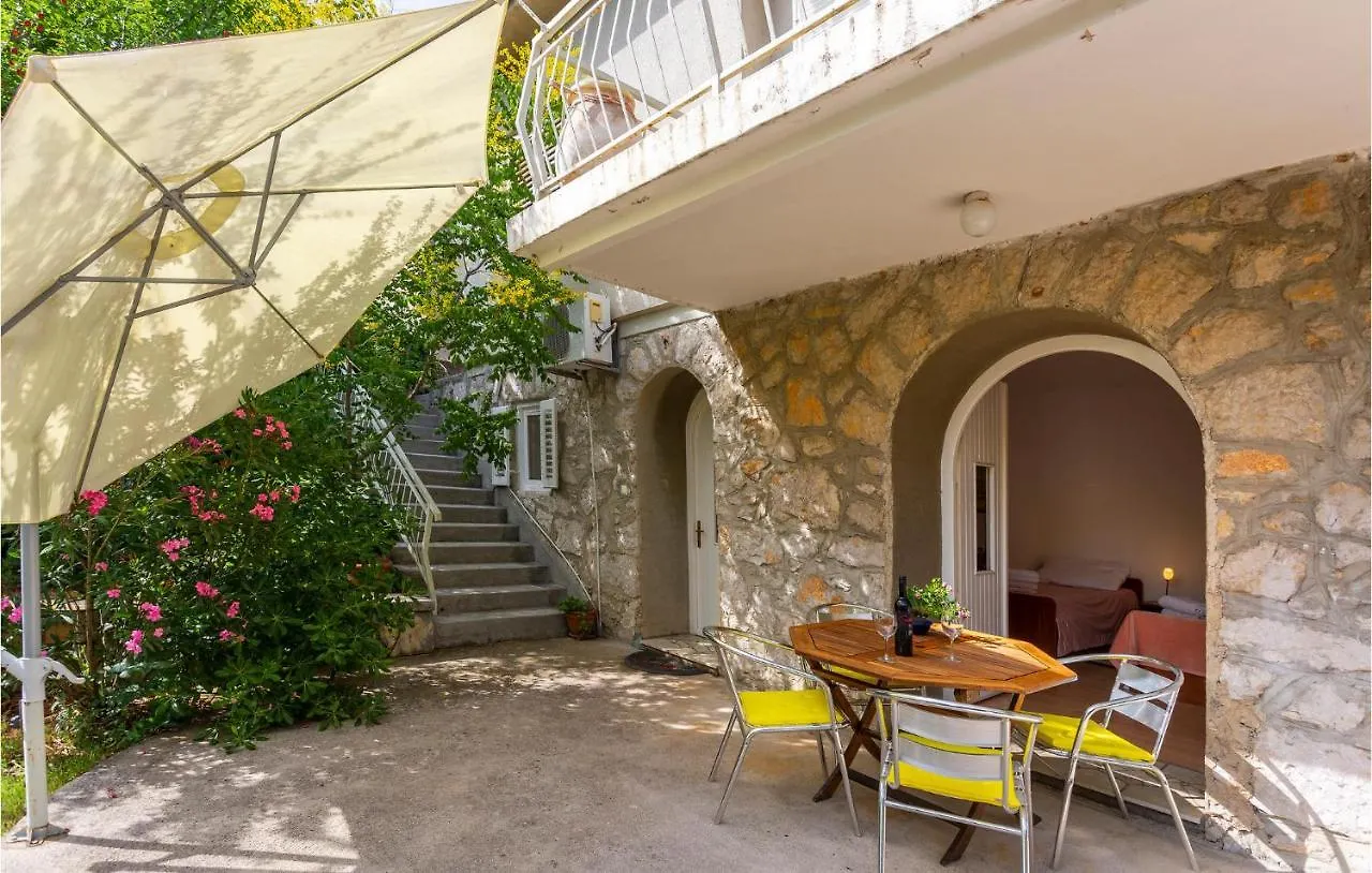 1 Bedroom Stunning Apartment In Omišalj 0*,  Kroatien